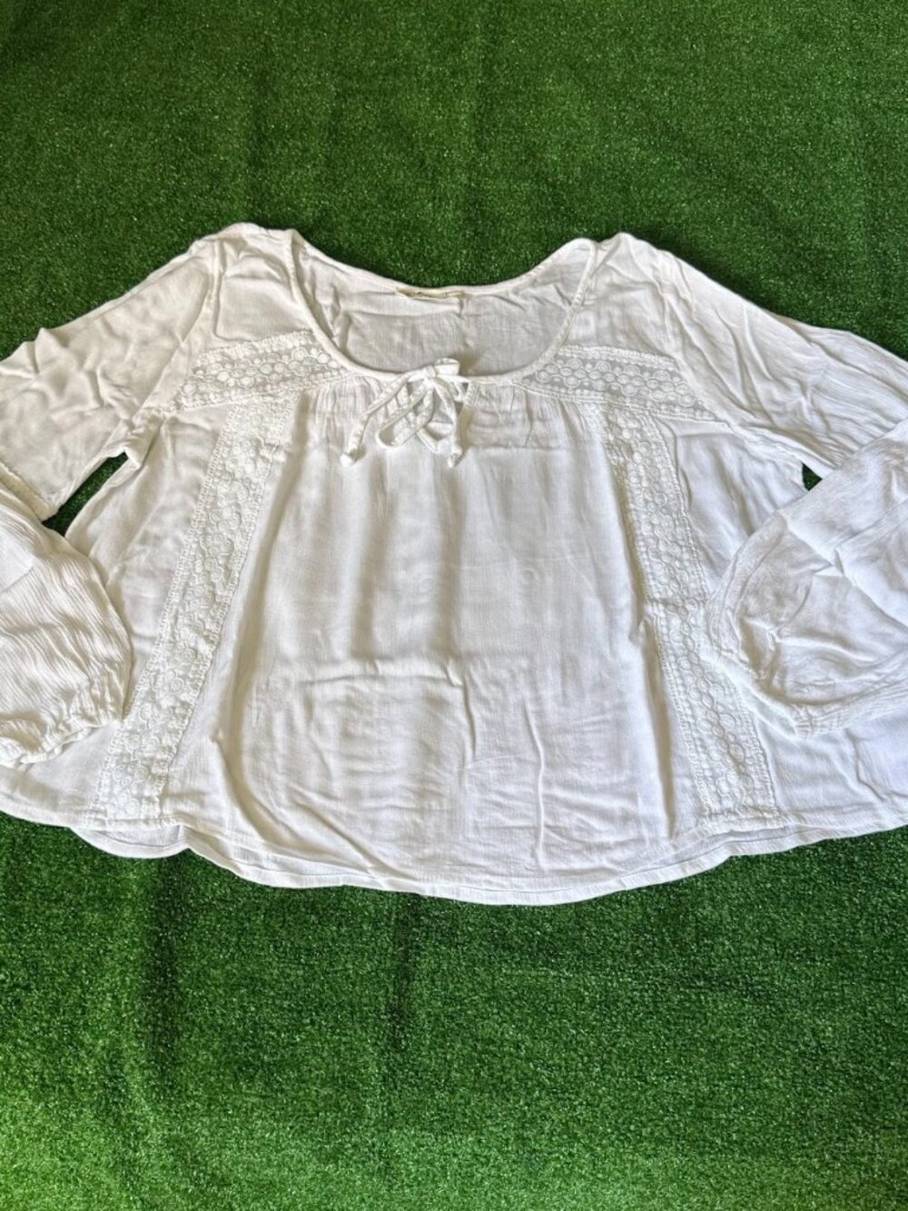 American Eagle Long Sleeve Boho Style Off White Laces Tunic Blouse Shirt Size M